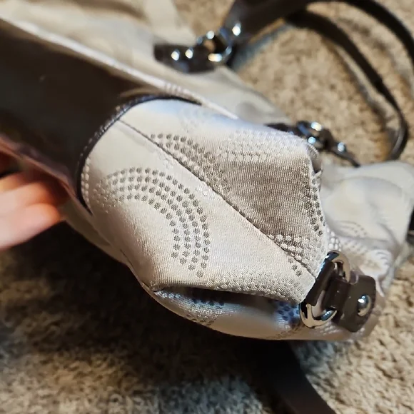 Coach Ashley Dotted Op Art Carryall Bag - Picture 14 of 16